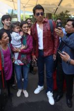 Sonu Sood snapped at Airport on 31st Jan 2016